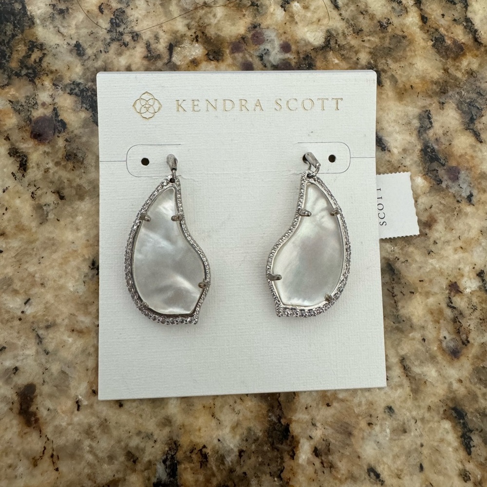 New Kendra Scott earring